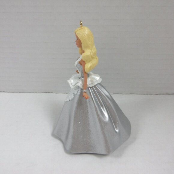 AMERICAN GREETINGS Holiday Barbie Christmas Ornament 25 Anniversary Edition 2013 - Picture 5 of 16